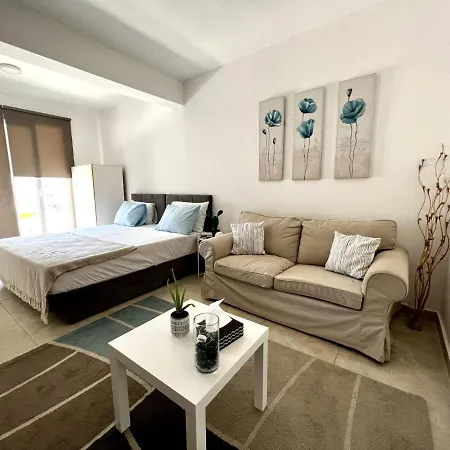 Studio Flat W Balcony 8 Min To Kyrenia Castle Apartment Kyrenia (Northern Cyprus)
