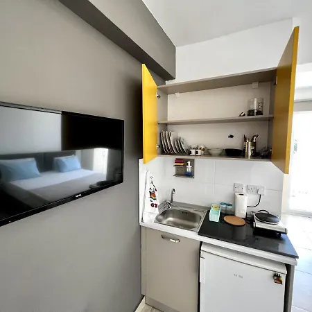 Studio Flat W Balcony 8 Min To Kyrenia Castle Apartment